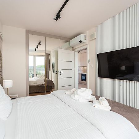 Apartament Delux Kasprowicza 20C Prywatny Parking Basen Sauna Oraz Silownia W Cenie Колобжег Экстерьер фото