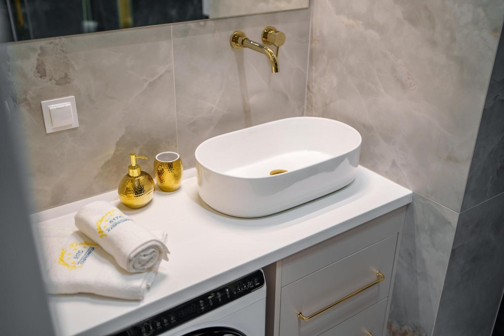 Apartament Delux Kasprowicza 20C Prywatny Parking Basen Sauna Oraz Silownia W Cenie Колобжег Экстерьер фото